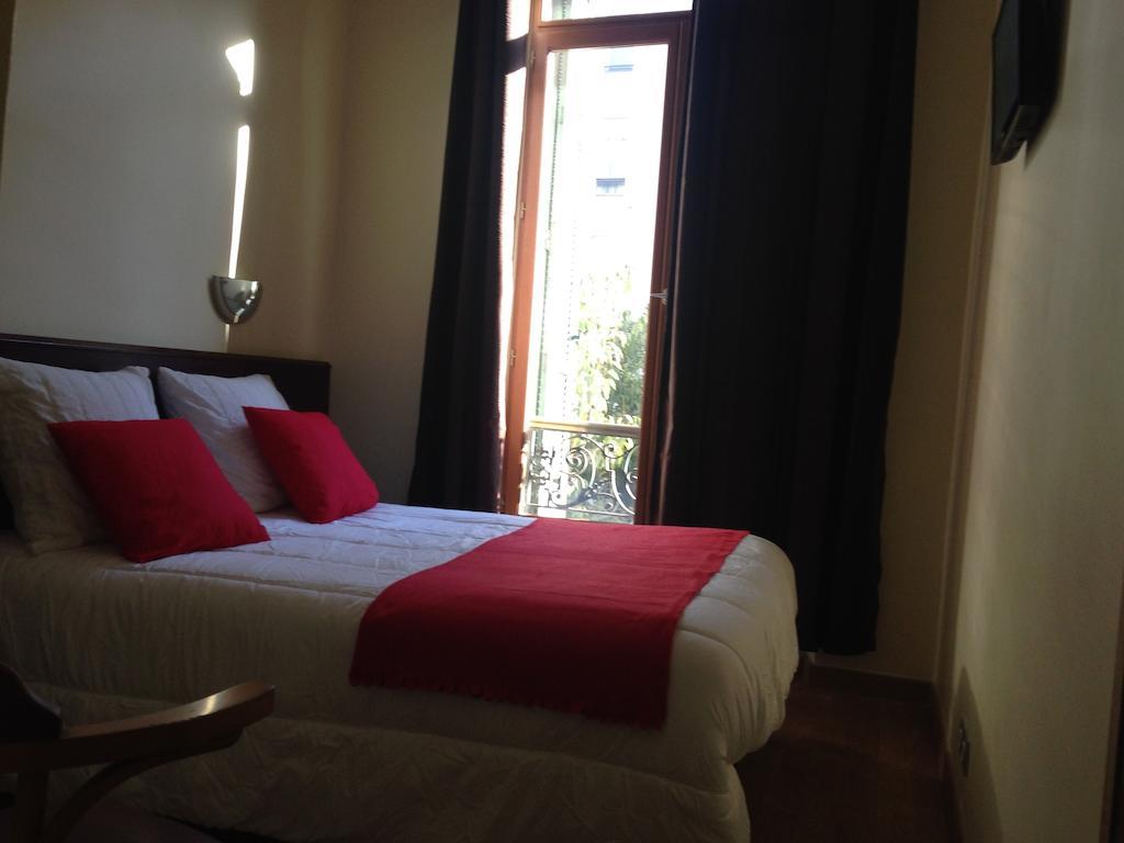 Hotel Victory Μασσαλία Δωμάτιο φωτογραφία